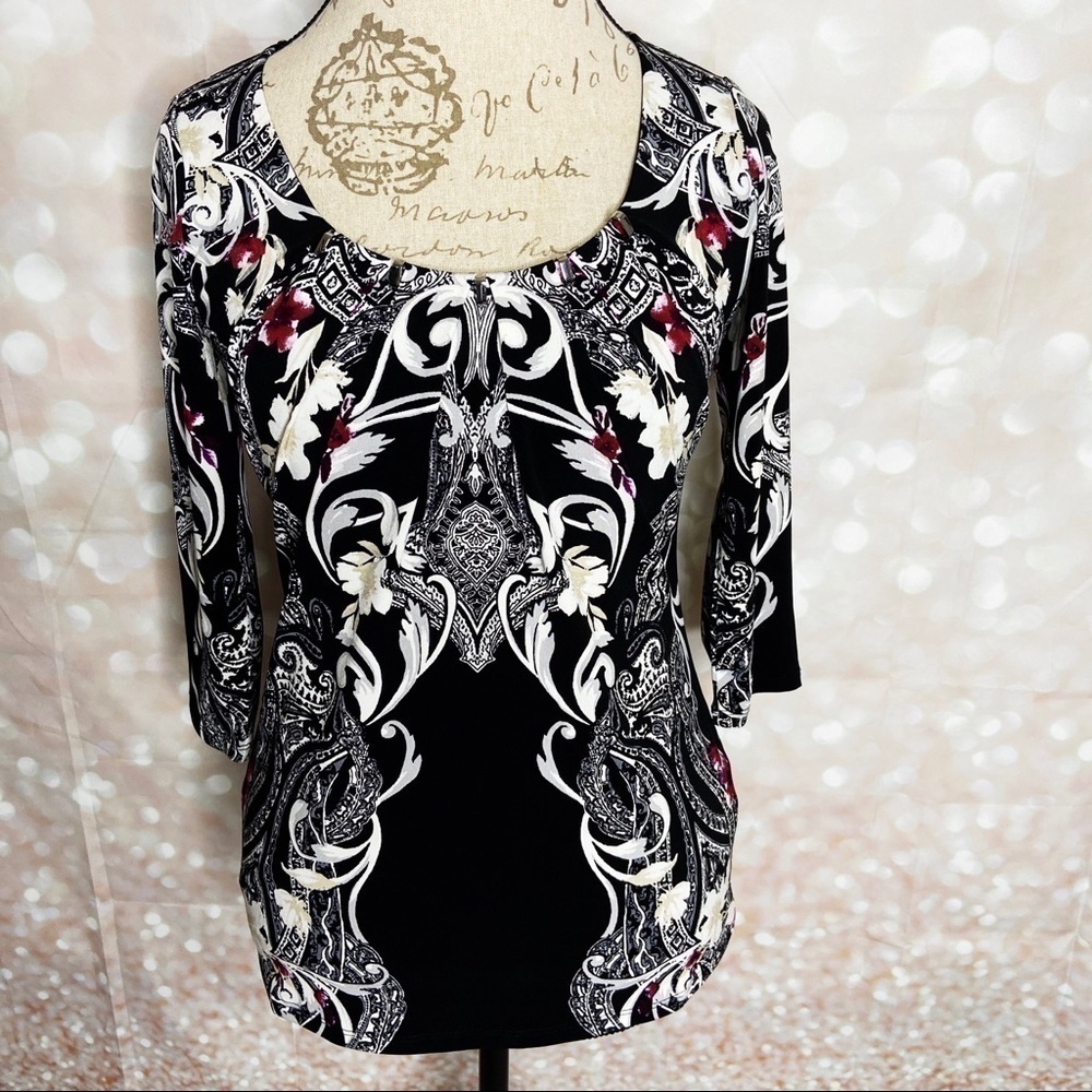 WHITE HOUSE BLACK MARKET WHBM Paisley Scroll Top